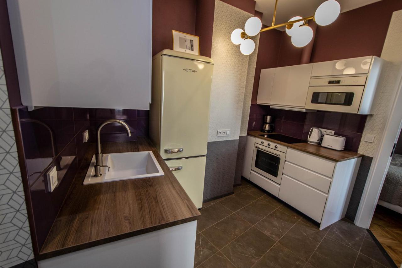 Colorful Day In Design Apartmán